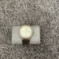 GOLD MICHAEL KORS WATCH
