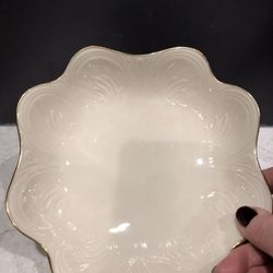 Vintage Lenox 7” bowl with scalloped edges and 24kt trim