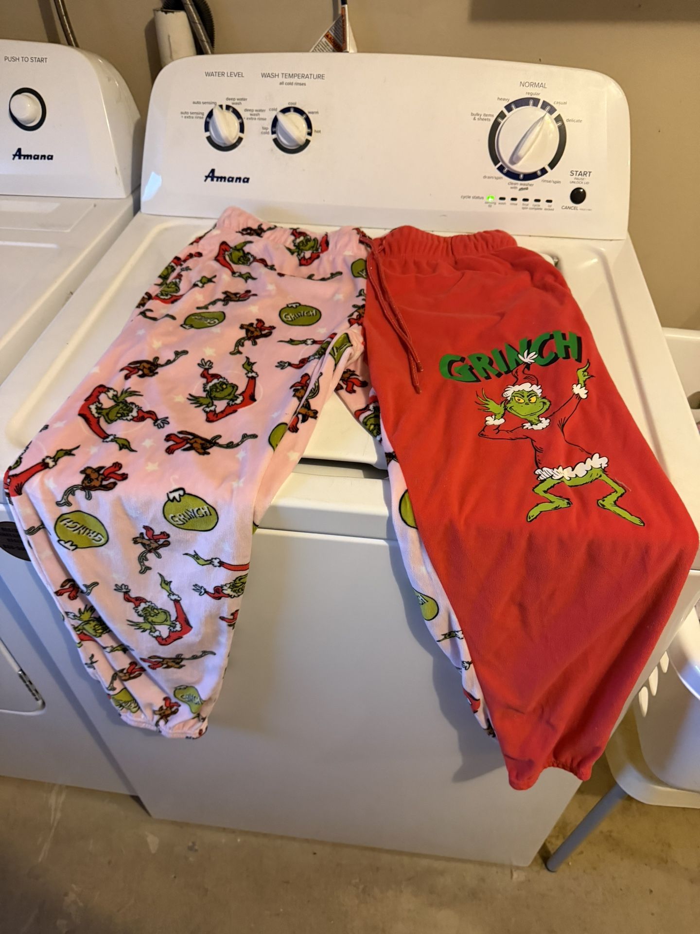 Near New Official Grinch Pajama Pants Size Medium, 8 To 10
