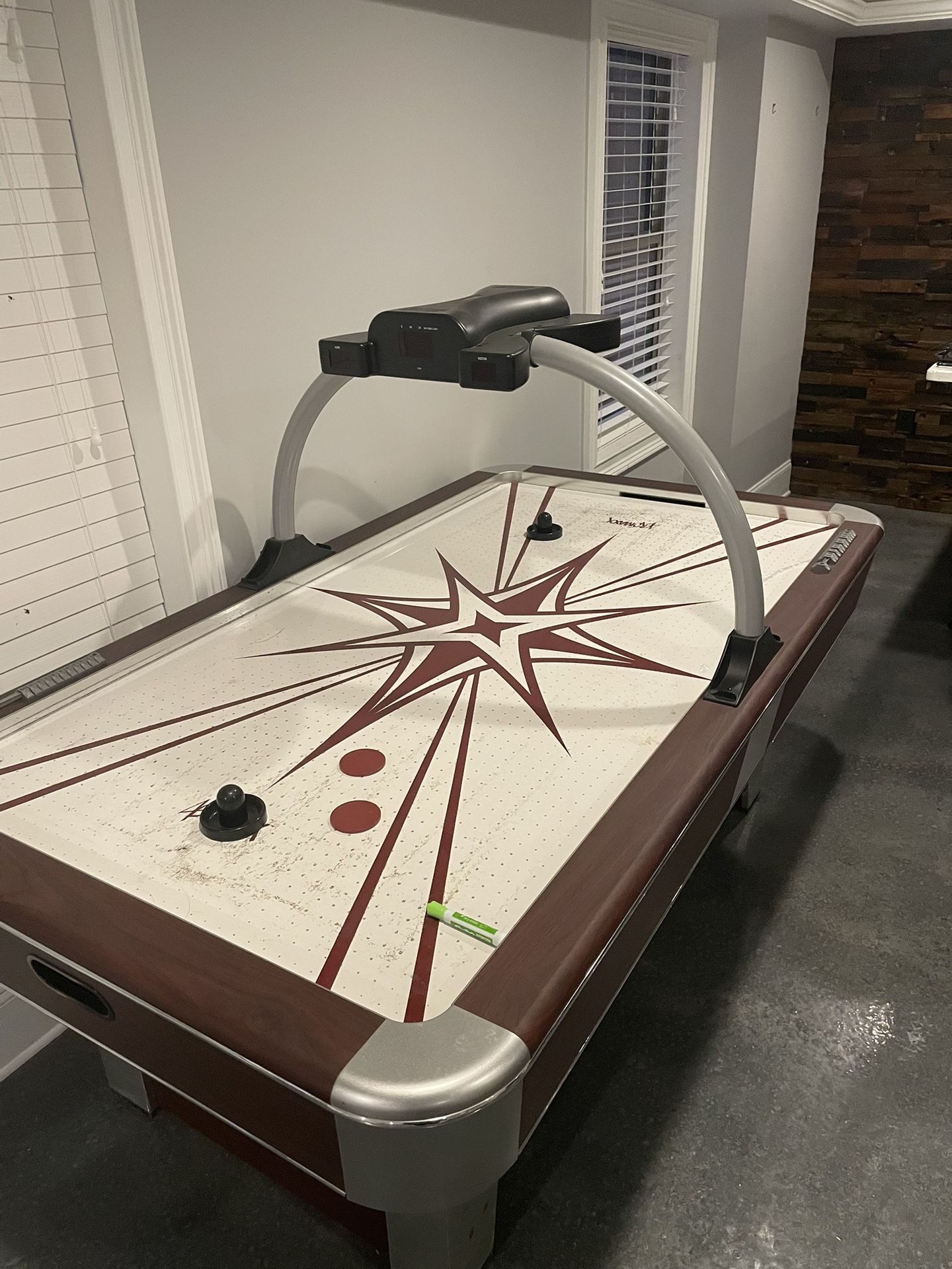 Air Hockey Table