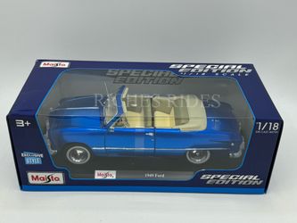 New Maisto 1:18 Scale Diecast Model Car - 1949 Ford Convertible