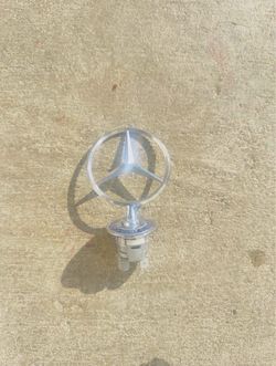 1(contact info removed) OEM Mercedes-Benz Front Hood Ornament Emblem