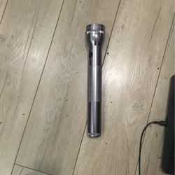 Heavy Duty Police Flashlight