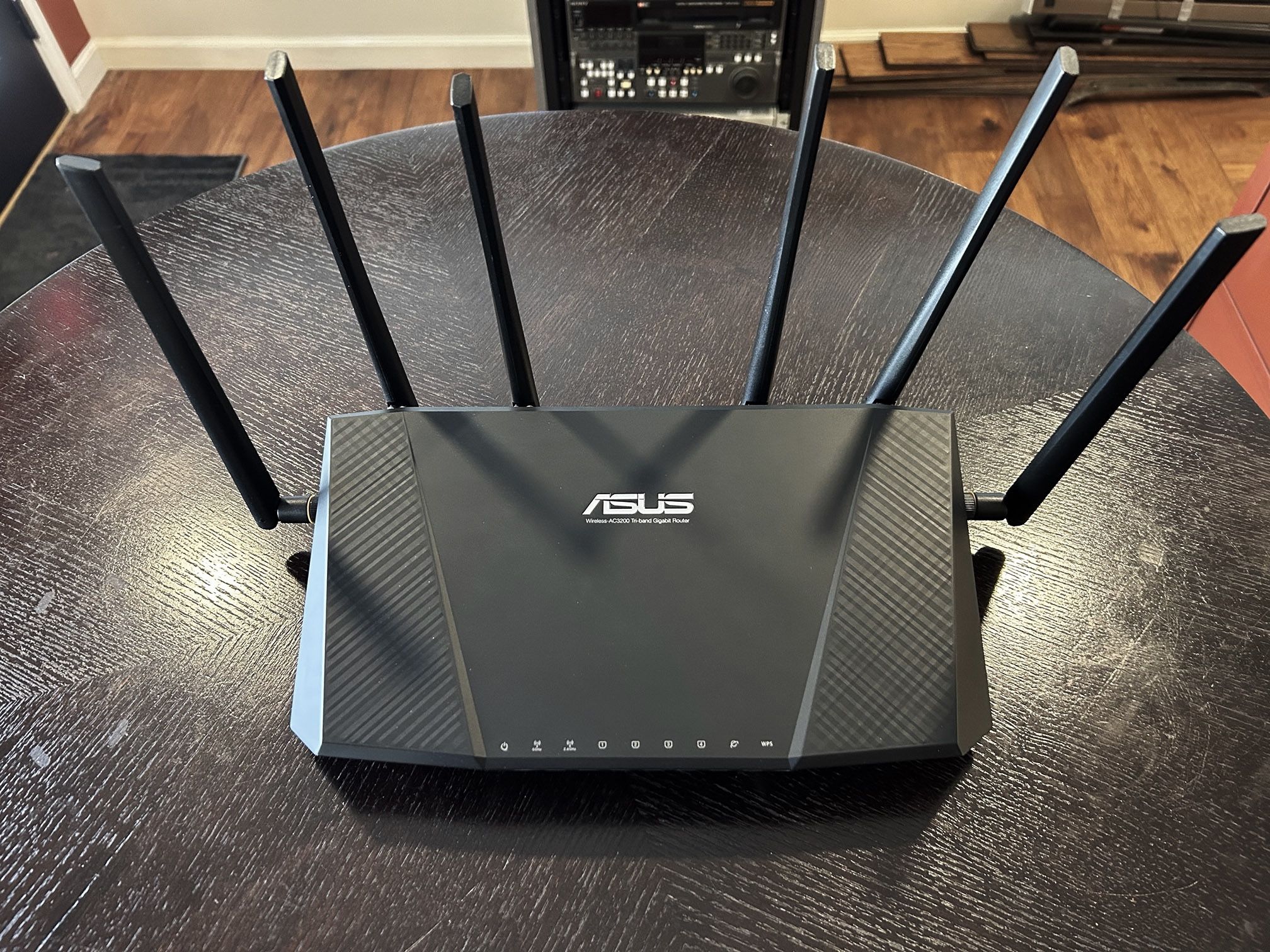 ASUS - RT-AC3200 - AC3200 Tri-Band Gigabit WiFi Router (RT-AC3200)