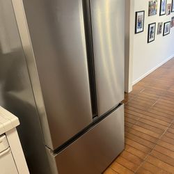 hisense refrigerator 