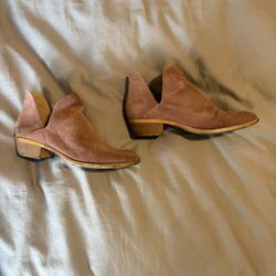 Women’s Lucky brand Pink Suede Booties