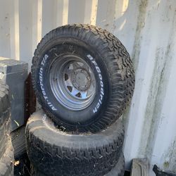 Wheels Off Of A 1979 Keep Cherokee Golden Eagle