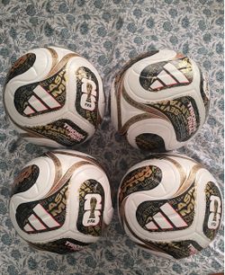 Adidas Trionda Final FIFA Soccer Ball x4