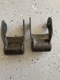 Rear OEM Shackles