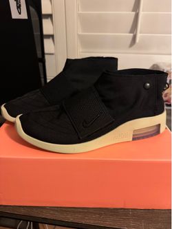 Nike fear of god moc size 8