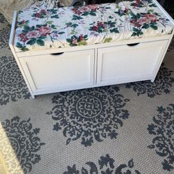 Cute Storage Bench 