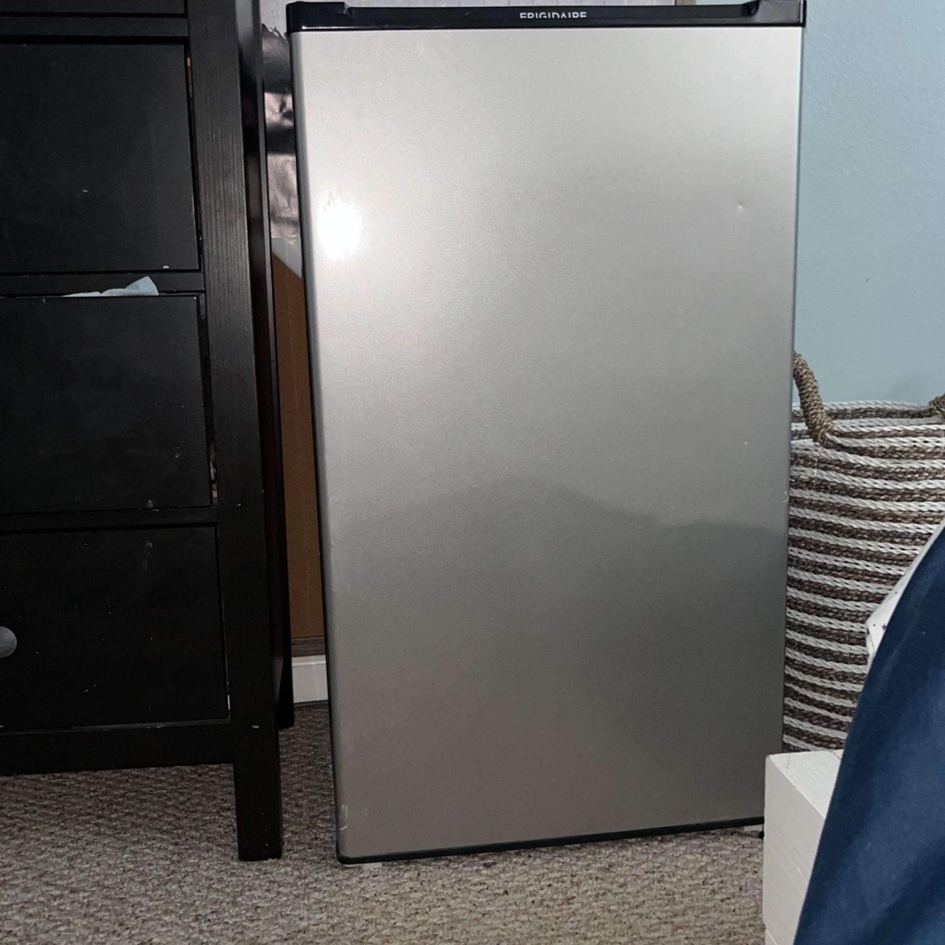 Frigidaire Mini Fridge