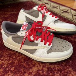 RARE brand New Travis Scott Jordan 1 Low Reverse Mocha Size 8