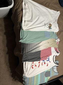 6 Unused Tank Tops Size L.