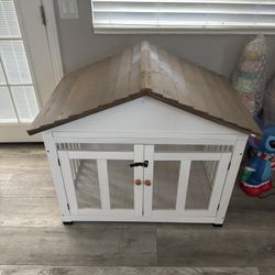 Medium Wood Doghouse