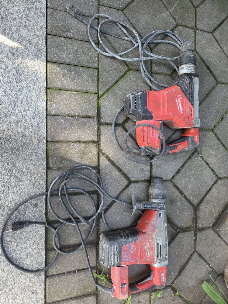2 Milwaukee Chipping Gun