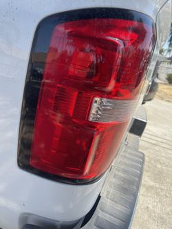 2016-2019 Tail Light GMC Sierra 