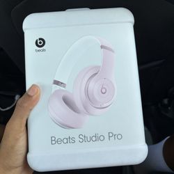 Beats Studio Pro Wireless Bluetooth Headphones ( BRAND NEW )