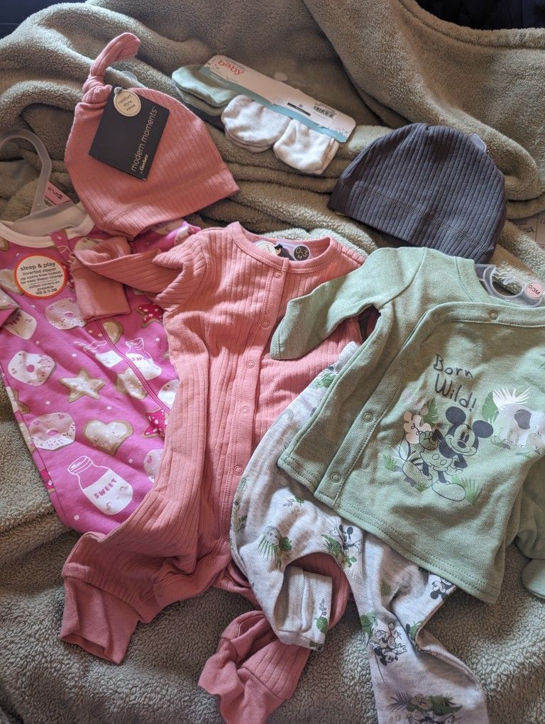 Baby Girl Clothes...Size 0 To 3 Months...Never Worn