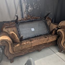 Classic Style Couches with table. Need Gone Asap