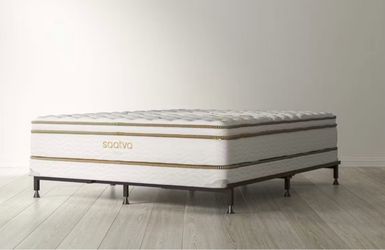 Queen Saatva Mattress and Foundation 4.75” - Saatva Luxury Firm