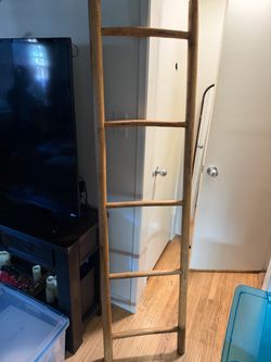 Wooden ladder decor