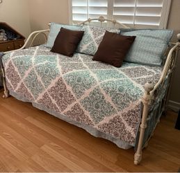Day bed with trundle $140, OBO