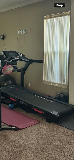 Beautiful Treadmill for sale…. Moving..