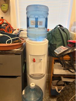 Top-Loading Water Dispenser