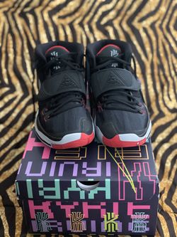 Kyrie 6 men’s size 10
