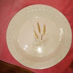 11" Pie Plate Speckled W/ WHEAT. Fluted Edge
