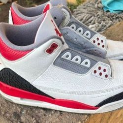 Jordan 3 size m10 mens