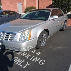 2011 Cadillac DTS Premium