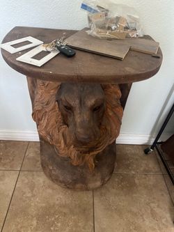 Lion stand