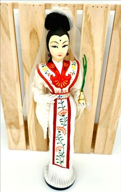 Vintage 15" Geisha Bridal Doll.