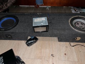 Pioneer double din/2 subwoofer