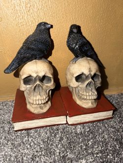 DWK Skull Bird Book End 2 Piece Set Used Pre Owned Collectible Fragile Cool 