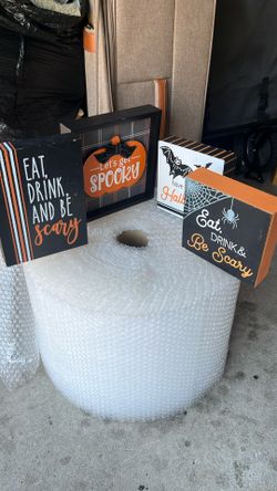 5 Halloween Decorations Frames And Cat Lighting Truck