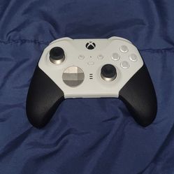 Xbox Elite Controller Series 2 (White and black)