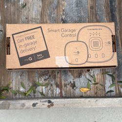 My Q Chamberlain Smart Garage Control