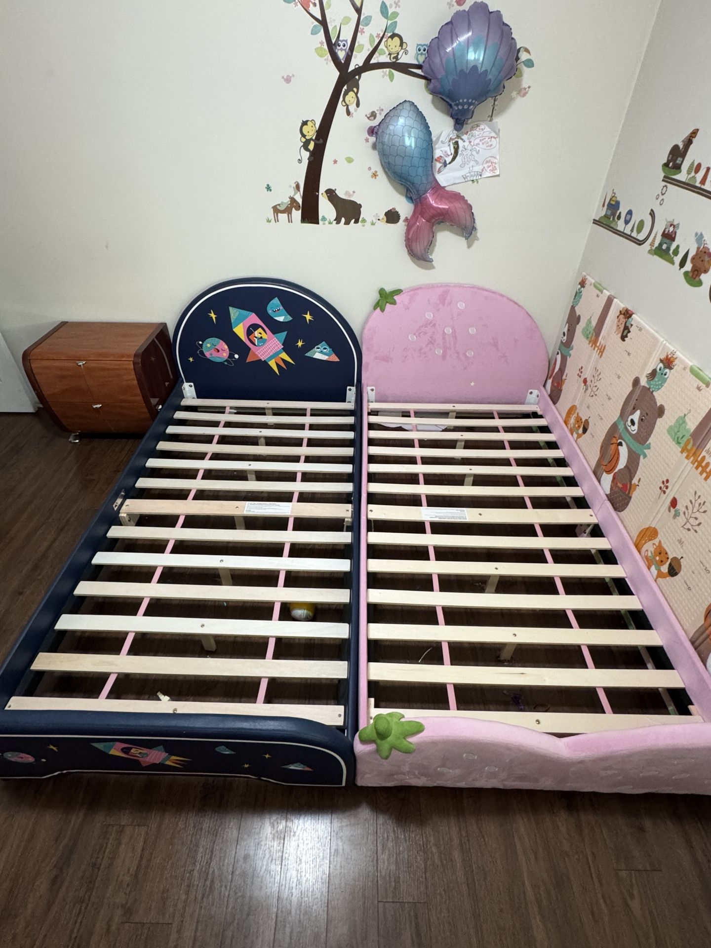 Twin Size Bed Frame With Mattress For Kids