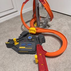 Hot wheels Loop Track