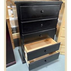 Dresser/ Five drawers dresser