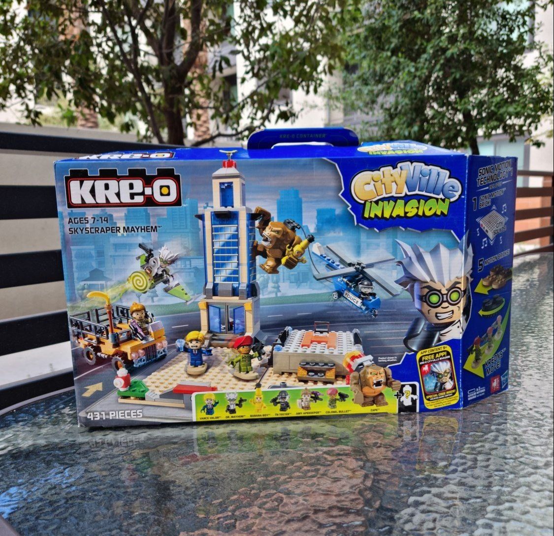 Kre-O Cityville Invasion Skyscraper Mayhem A3251 431 Pieces