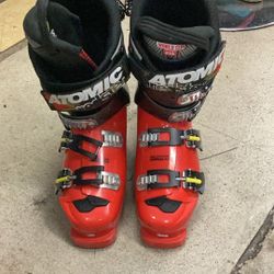 Used Atomic Redster WC 90 Ski Boots (26.5/8.5)