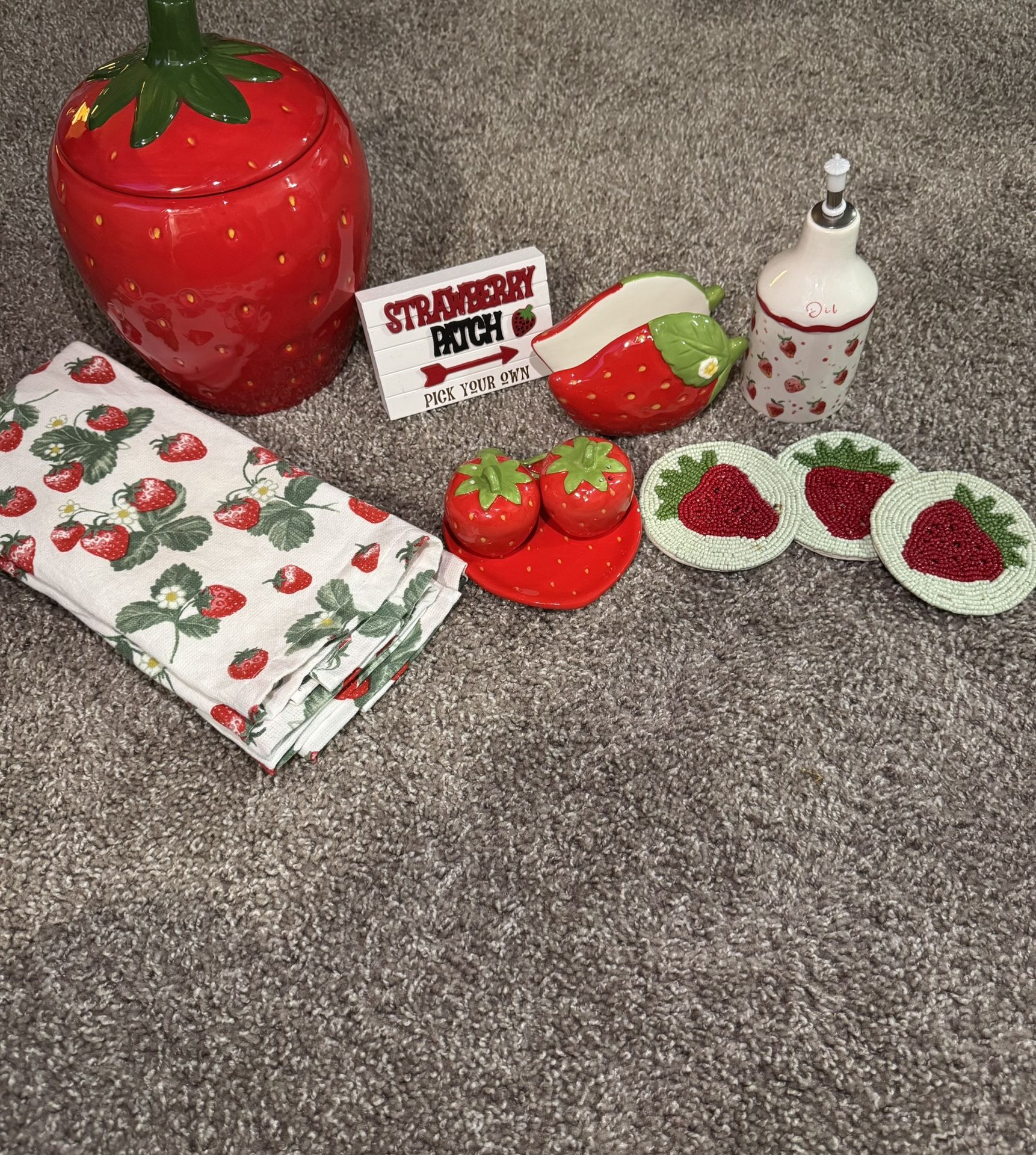 Strawberry Kitchen Set