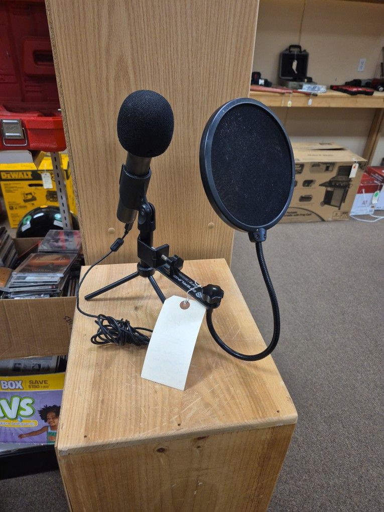 Sterling Q2U USB Microphone With Sterling Stand And Pop Shield