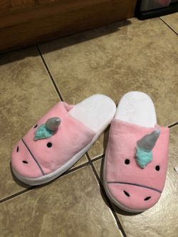 Unicorn slippers Size S/M