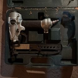 Hitachi Sewell nailer