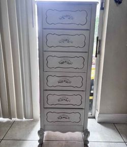 White French Provincial Style Upright Chest 6 Drawer 20.5”Lx17”Wx54.5”H